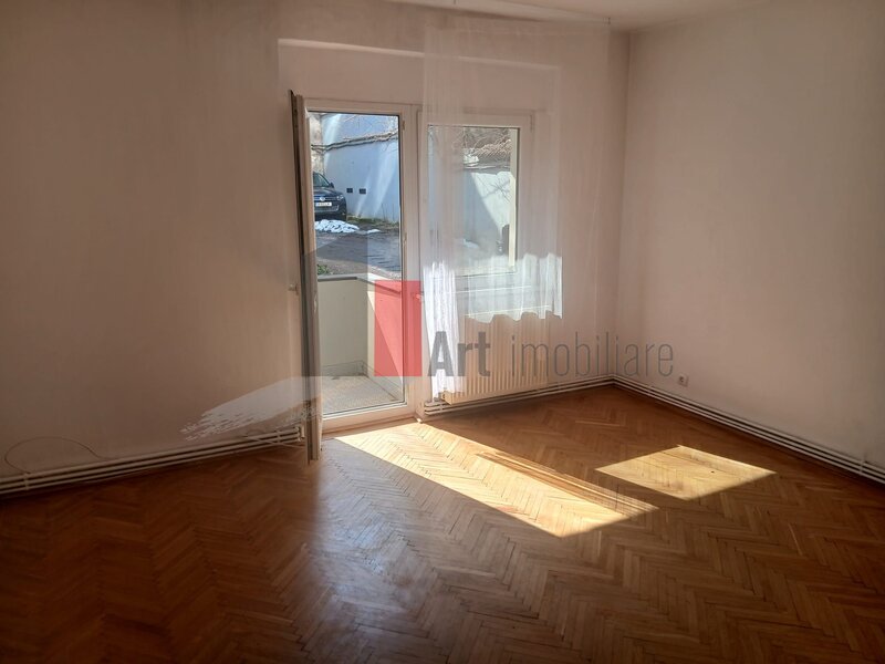 Universitate, Parcul Cismigiu, 3 camere