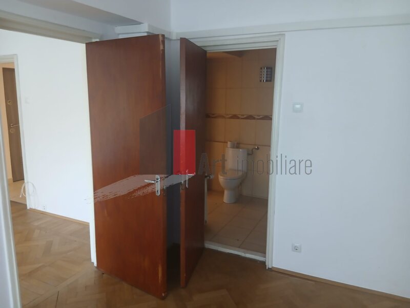 Universitate, Parcul Cismigiu, 3 camere