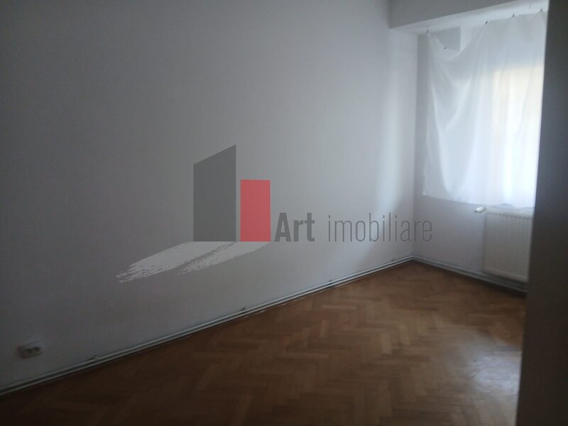 Universitate, Parcul Cismigiu, 3 camere